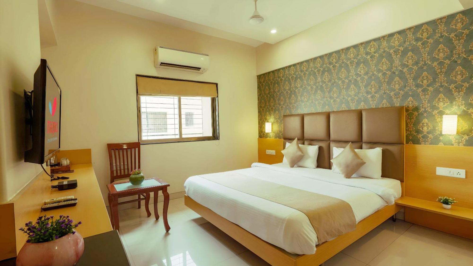 Magnus Square Business Hotel Near Pune Airport Kharadi ภายนอก รูปภาพ